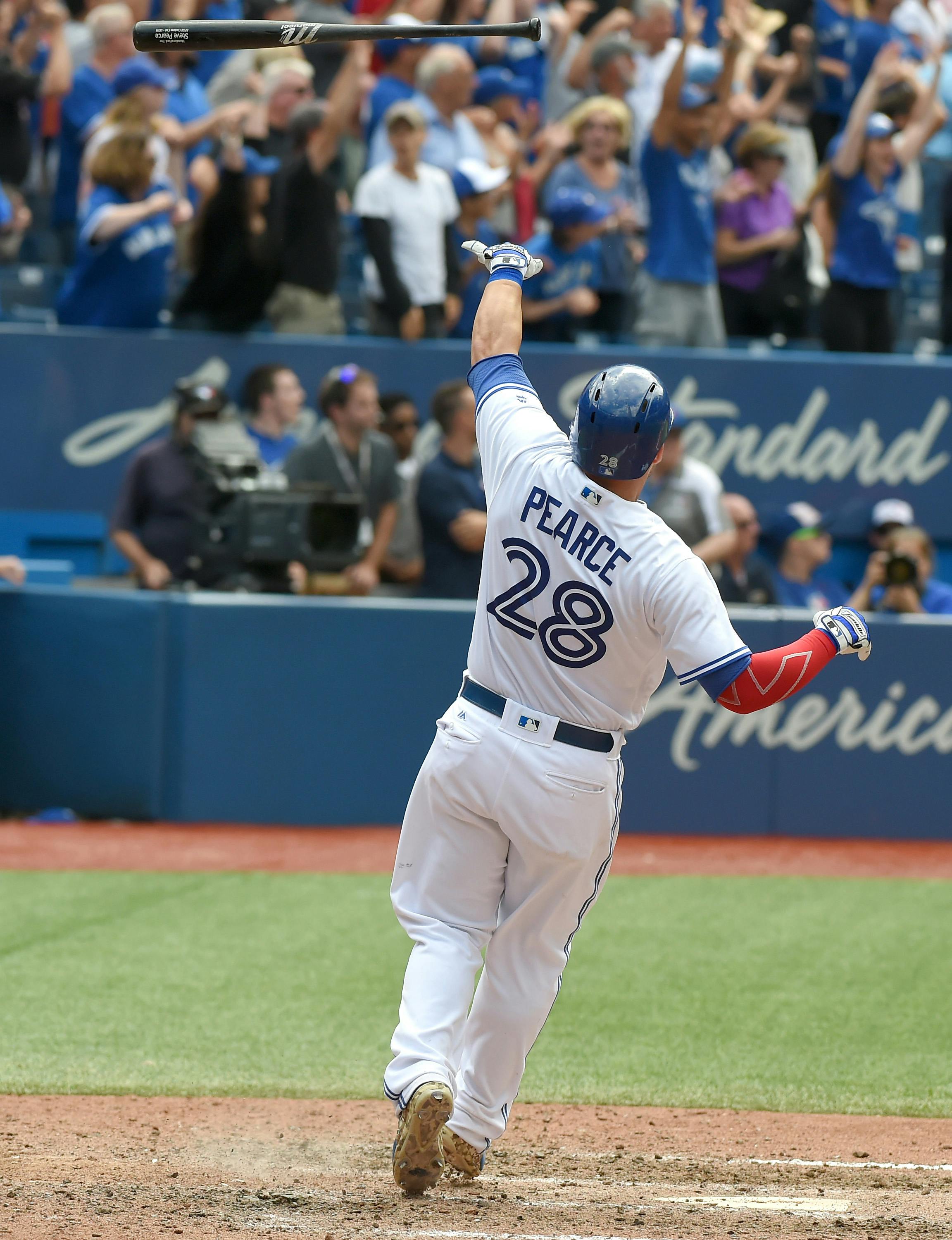 Yankees acquire Steve Pearce, outfielder/first baseman, from