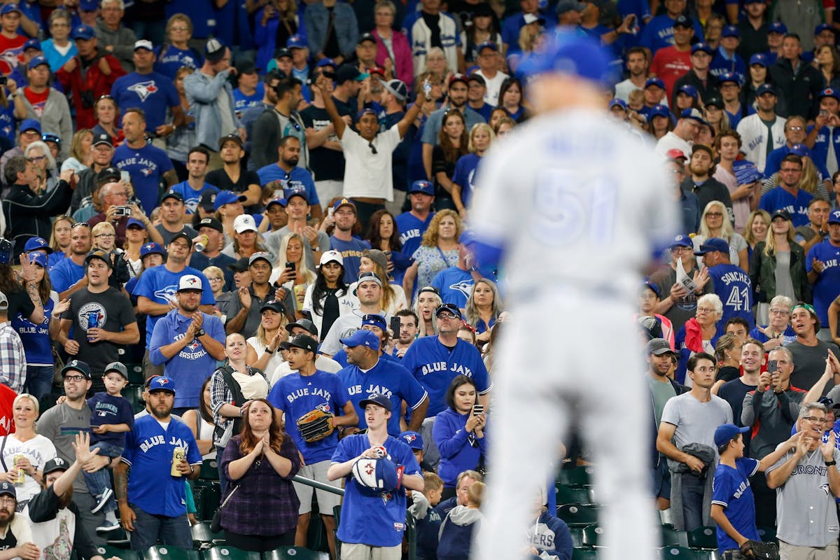 Blue Jays fans from Western Canada invade Seattle in huge numbers