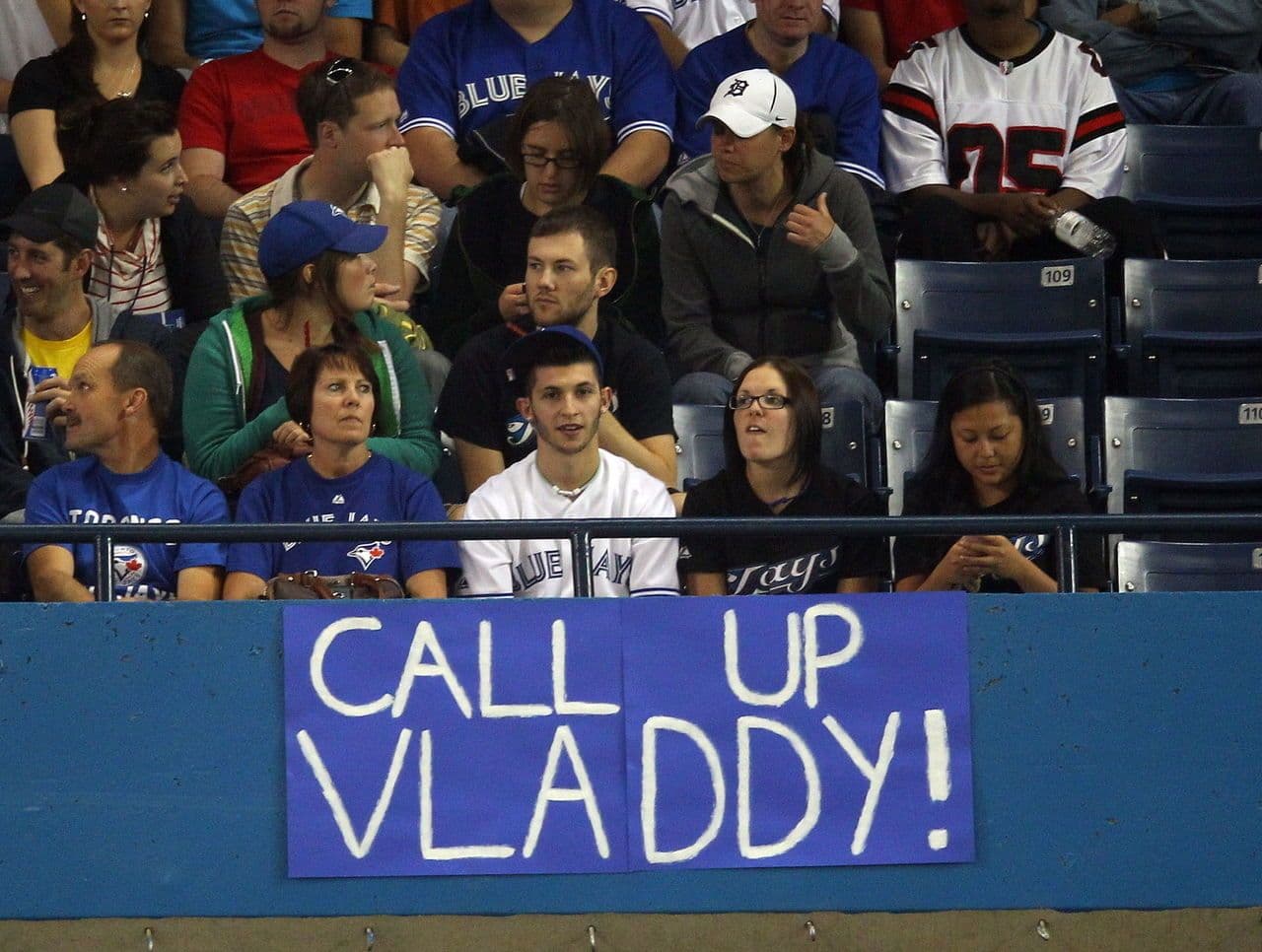 Rowdy Tellez hits two home runs, Jays win - Bluebird Banter