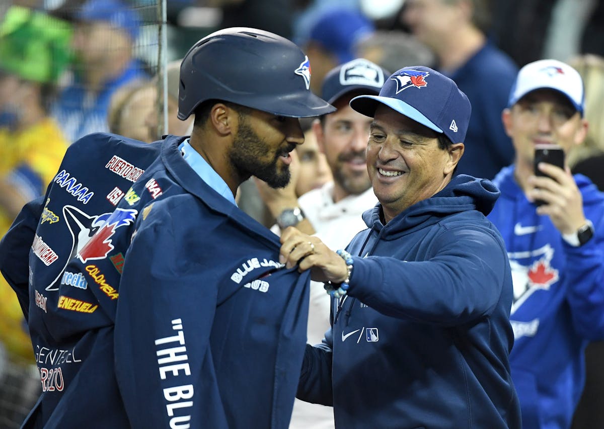 Blue Jays extend manager Charlie Montoyo through 2023