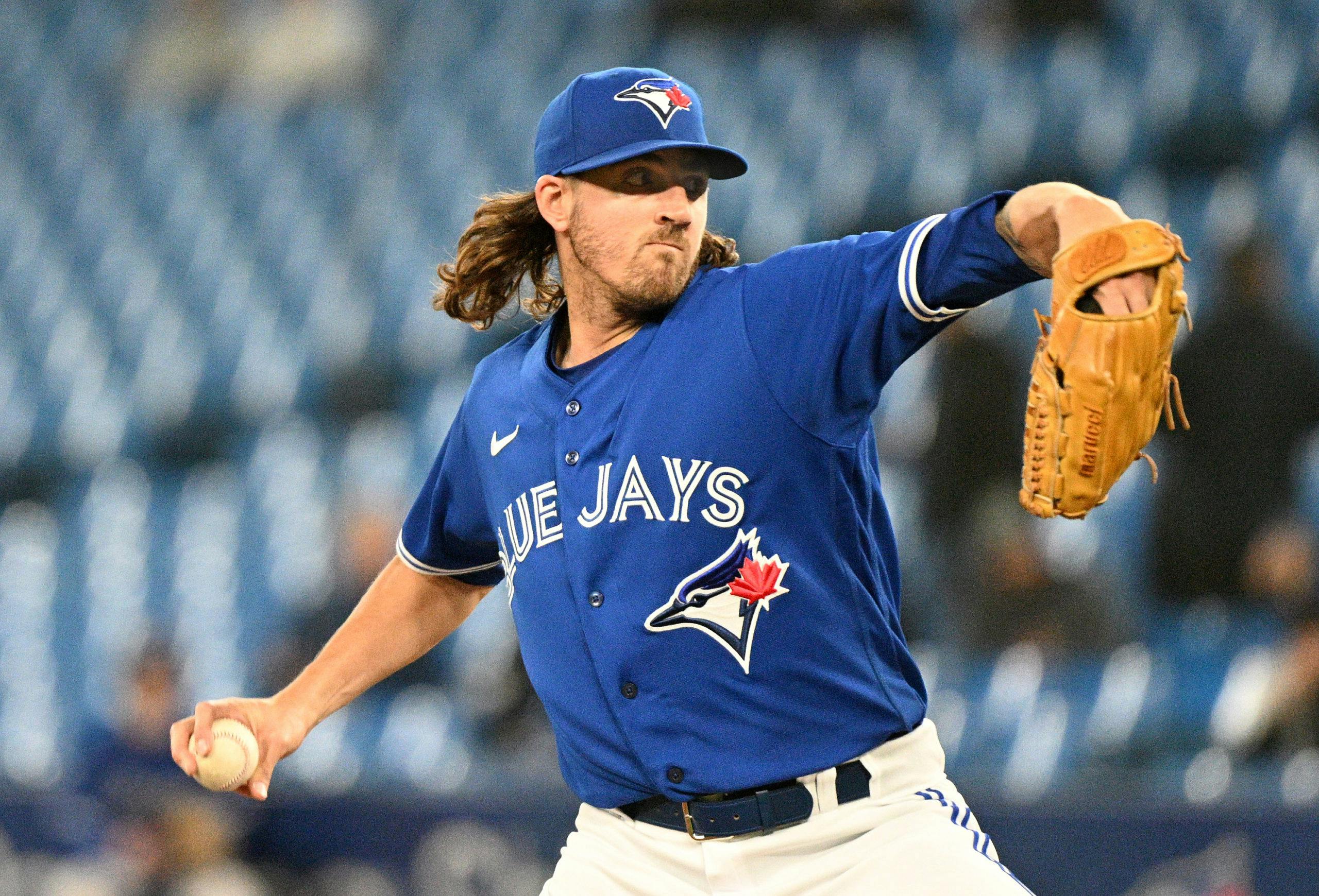 Gausman pitches streaking Blue Jays past Yankees 6-1 to maintain slim lead  for 2nd AL wild card