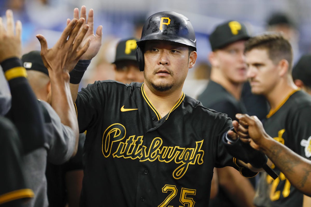 Yoshi Tsutsugo finding success with Pittsburgh Pirates