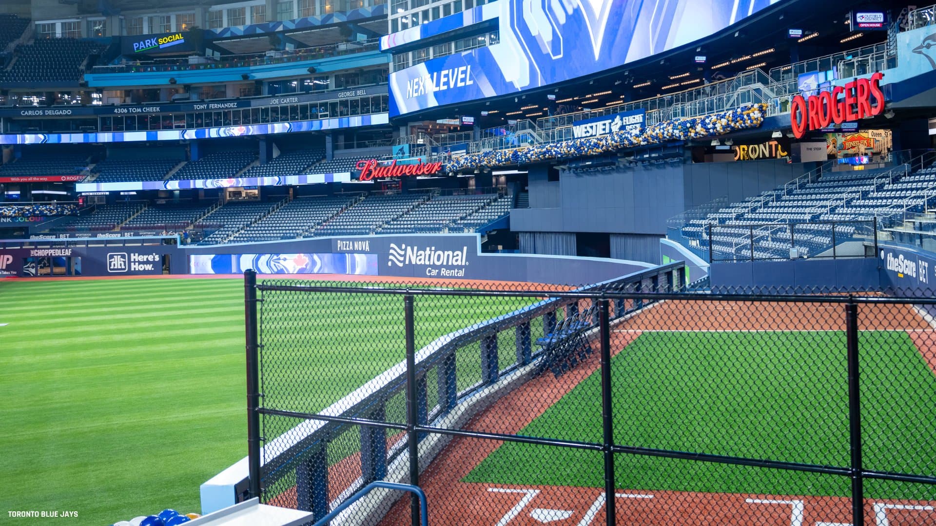 Blue Jays draw big crowd to Comerica and then pummel the Tigers, 12-2