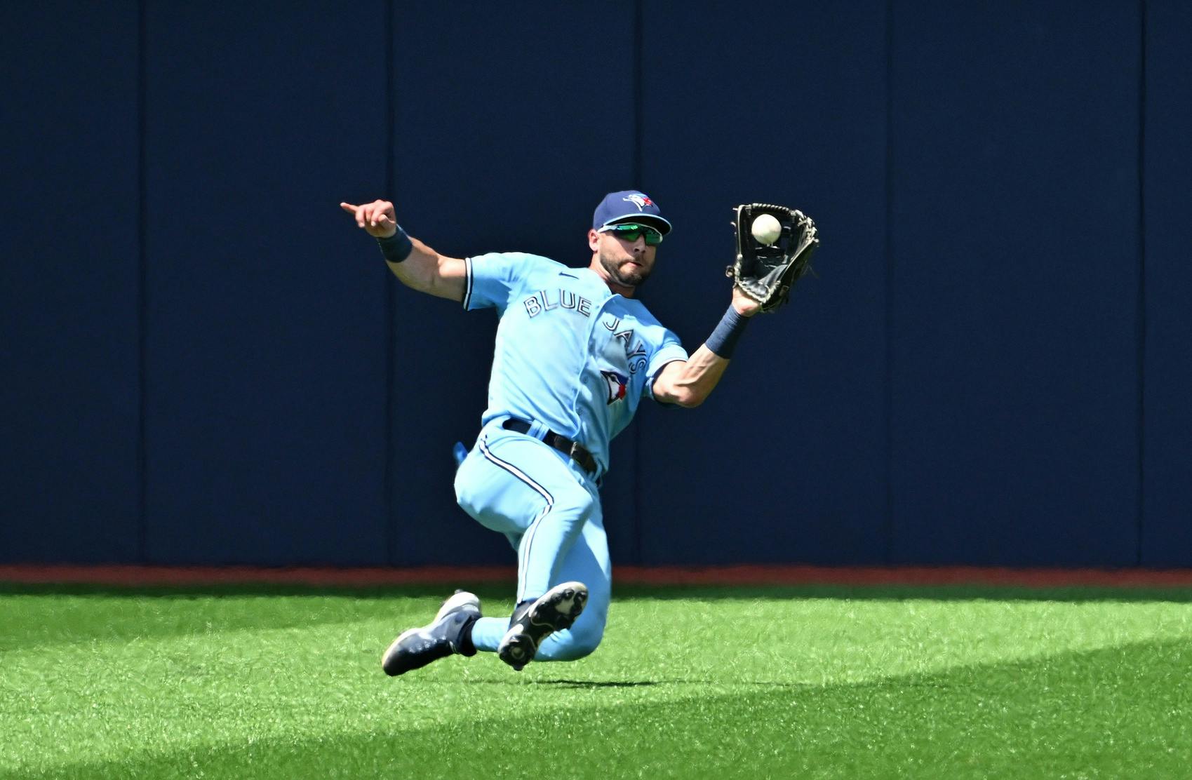 Kevin Kiermaier talks about free agency, playing on turf, and