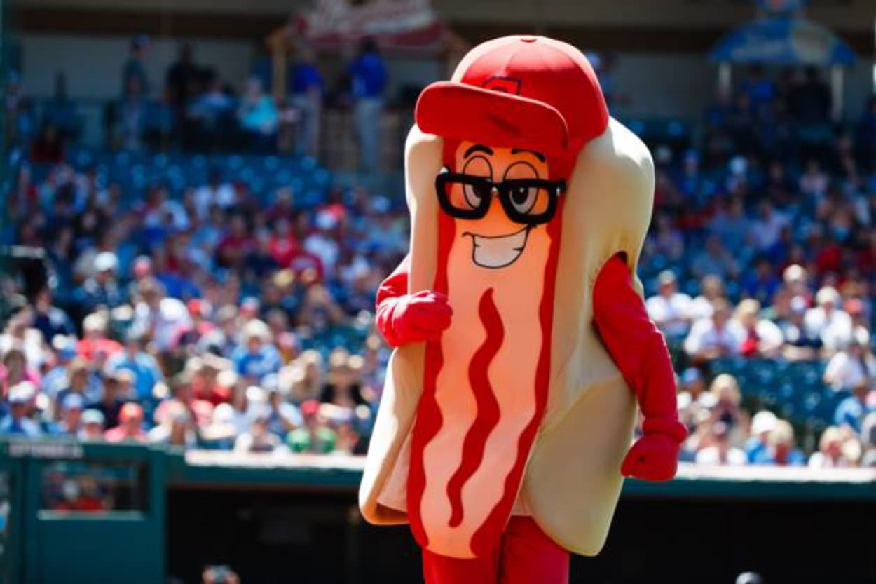 Blue Jays swap out bobbleheads for dollar dogs in 2019