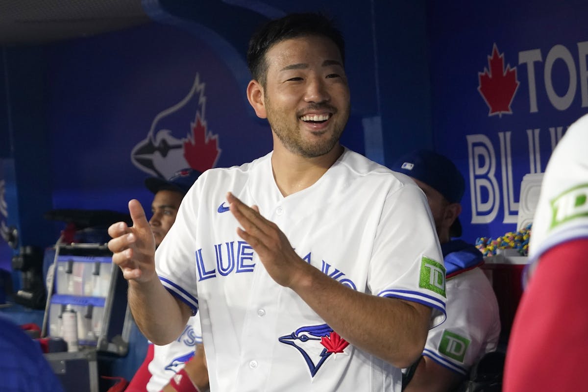 Yusei Kikuchi aided by bullpen, offense in Blue Jays' sweep