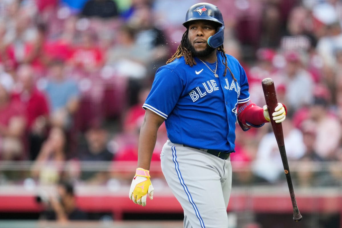 Vlad Guerrero Jr. breaks his Bat In Frustration During Blue Jays vs New  York Yankees Match