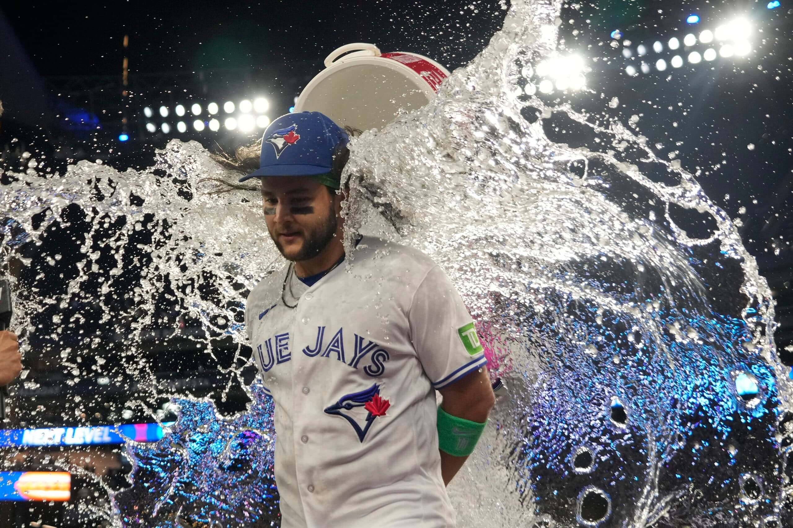 Blue Jays top prospect Bo Bichette makes debut in win over Royals