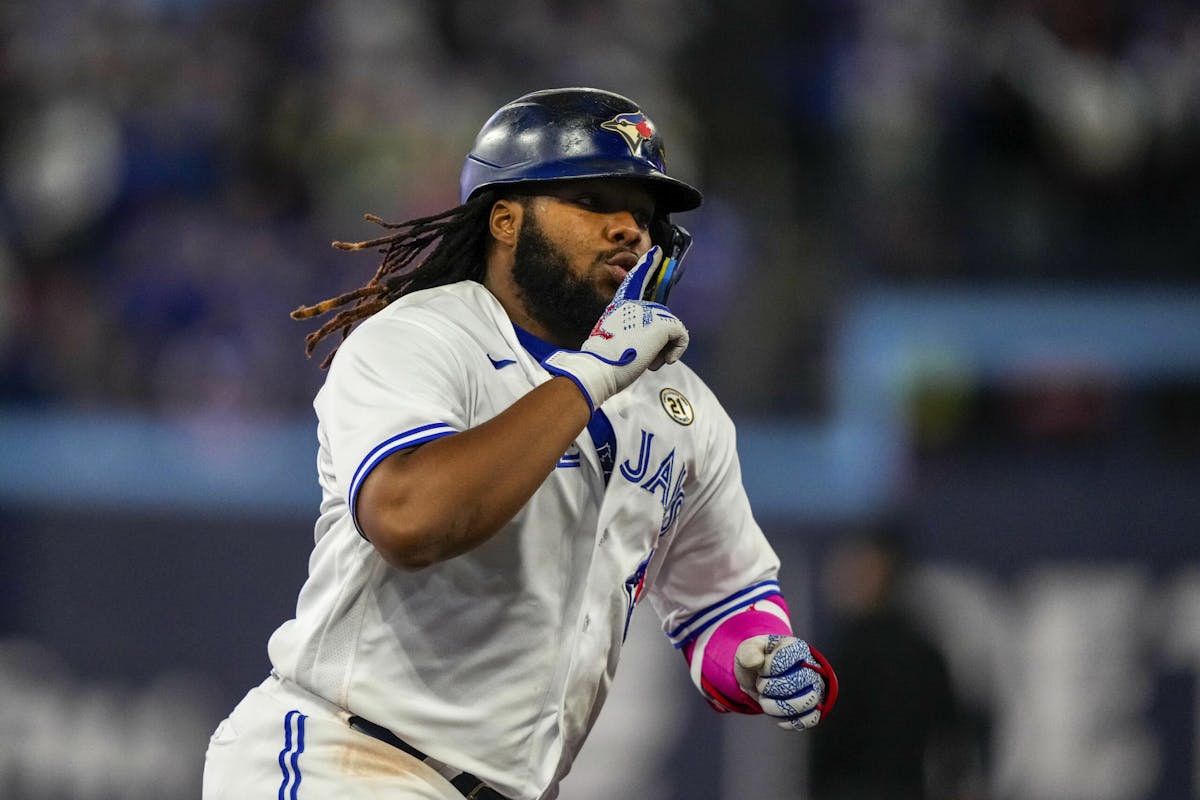 Blue Jays slugger Guerrero Jr. working to keep pressures of September  baseball at bay