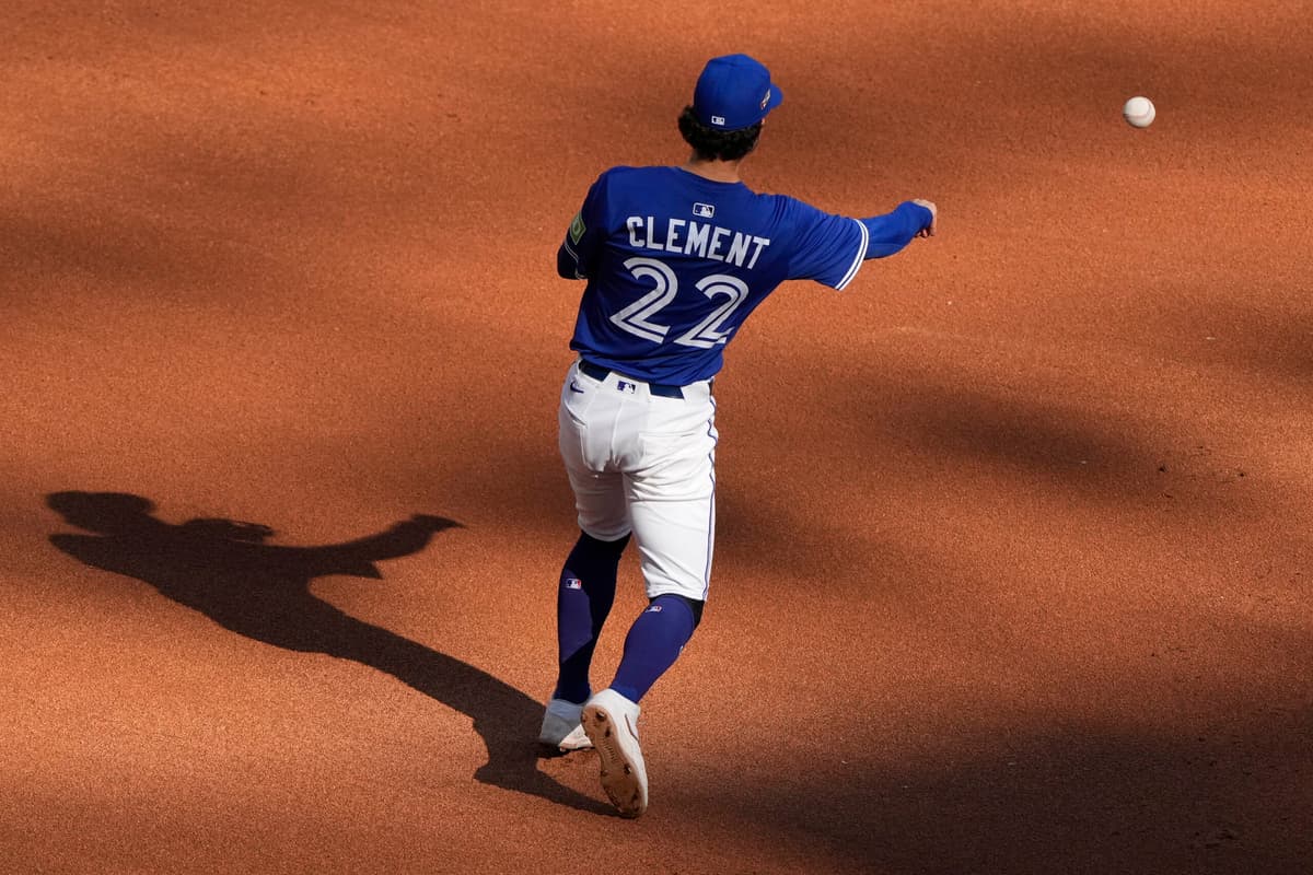 Looking at the Blue Jays' internal options for a backup first baseman