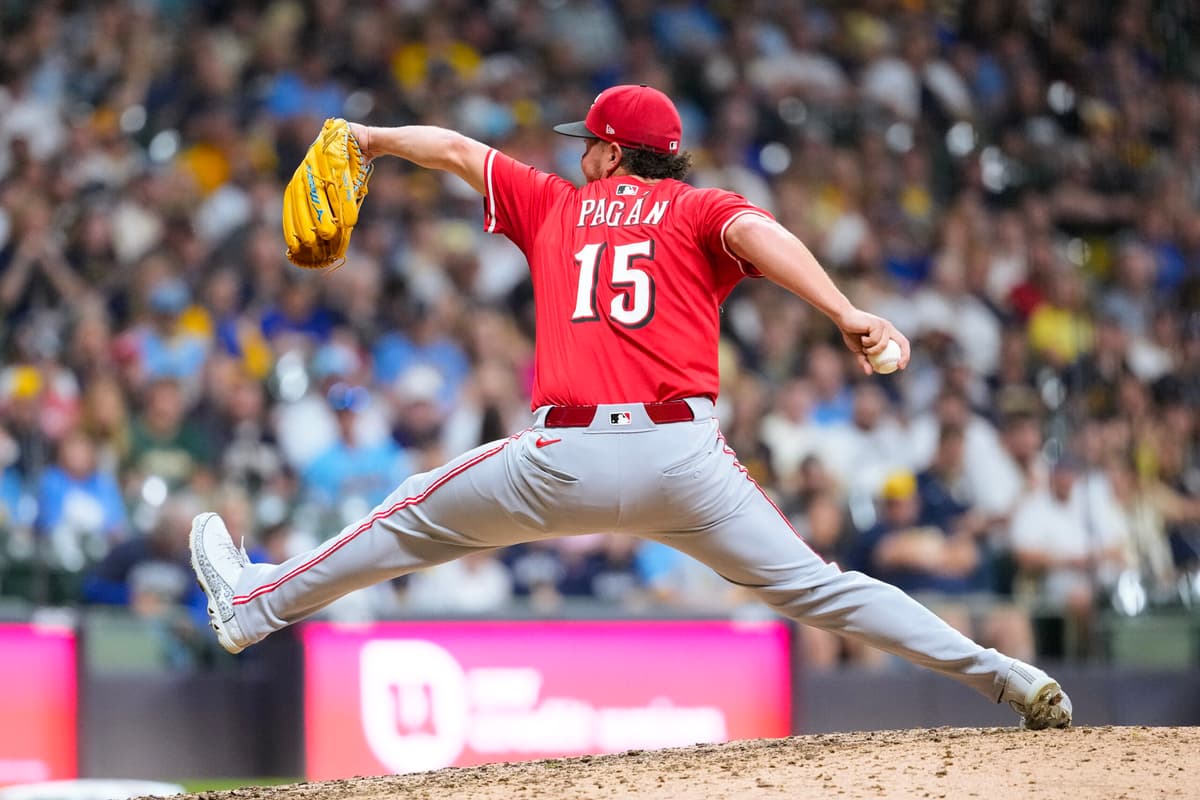 Reds ink reliever Emilio Pagan to two-year contract