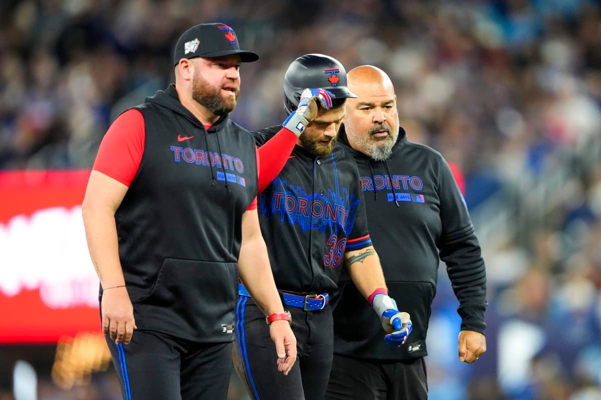 Blue Jays' Nathan Lukes headed for MRI after suffering left hamstring injury