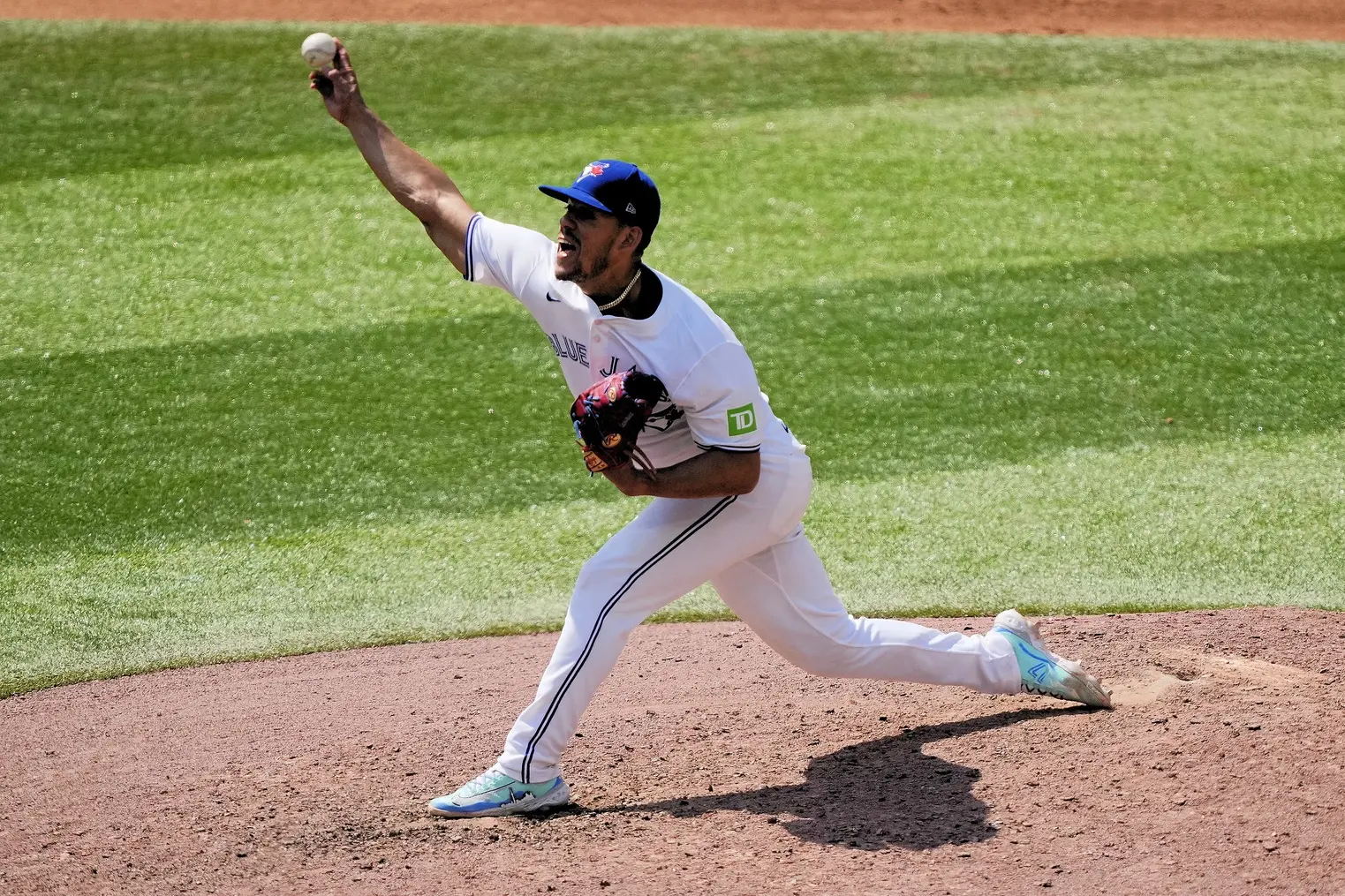 oronto Blue Jays starting pitcher Jose Berrios (17) pitches to the Texas Rangers during the sixth inning at Rogers Centre.