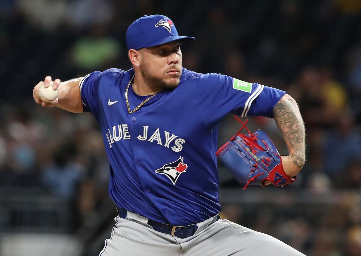 Blue Jays outright Yariel Rodriguez from 40-man roster