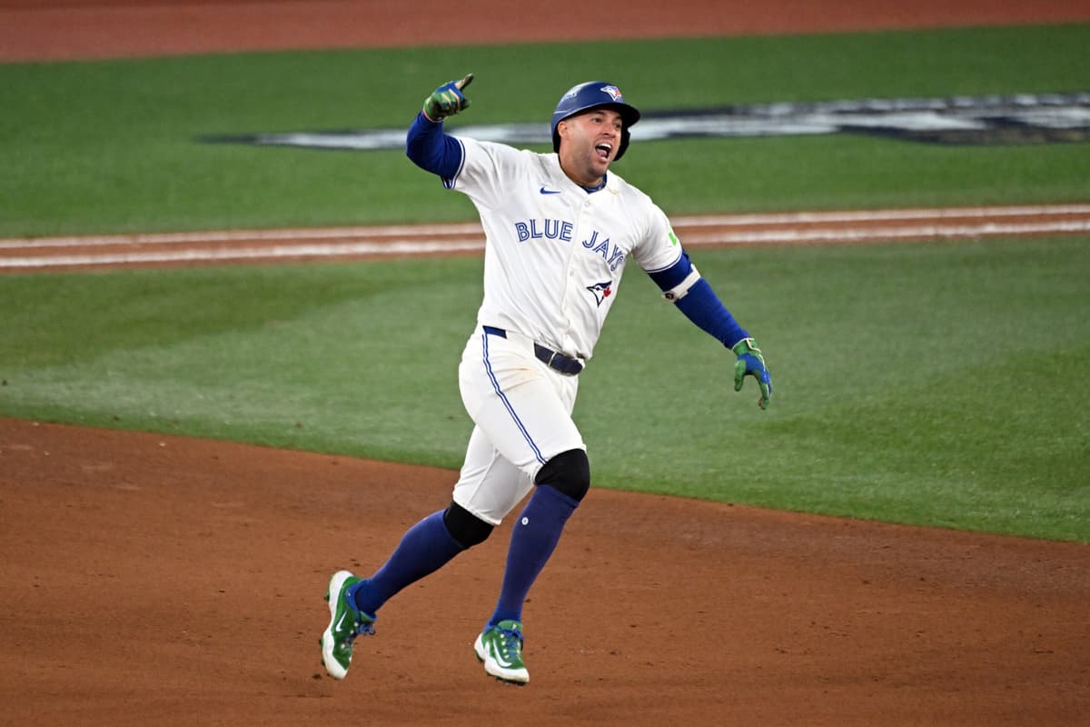 Blue Jays: Comparing the George Springer and Jose Bautista home runs