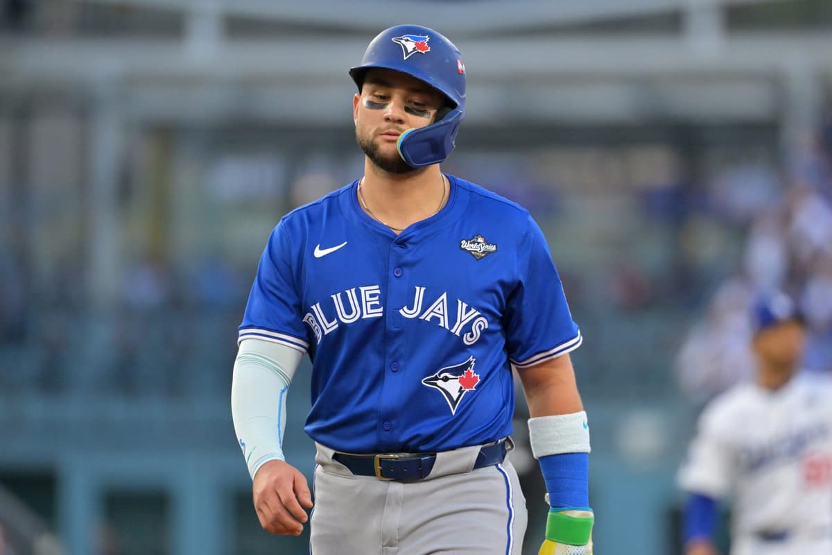 Blue Jays: Early blown call and mental blunders may have cost Toronto Game 3