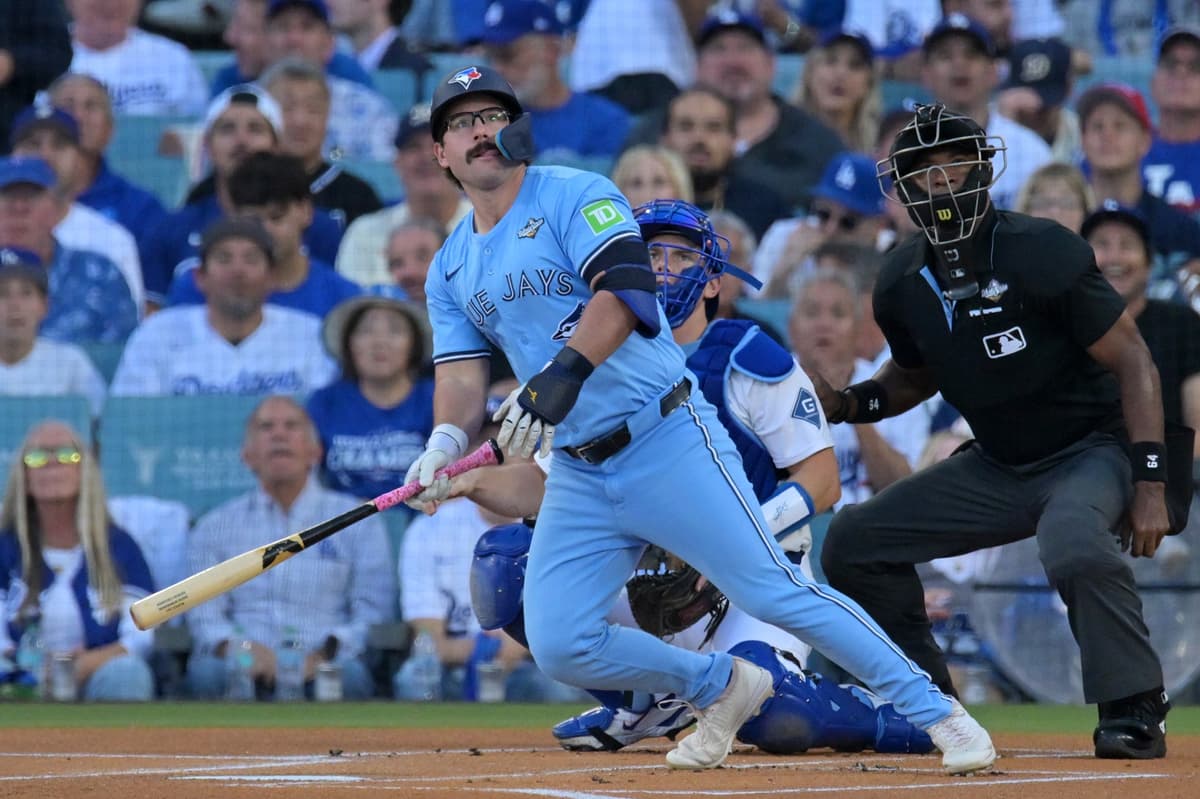 Davis Schneider has his World Series moment for the Blue Jays