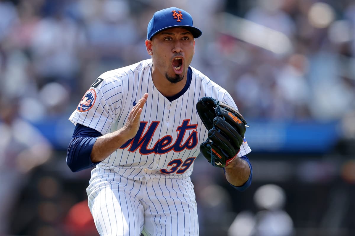Dodgers ink Edwin Diaz to three-year deal