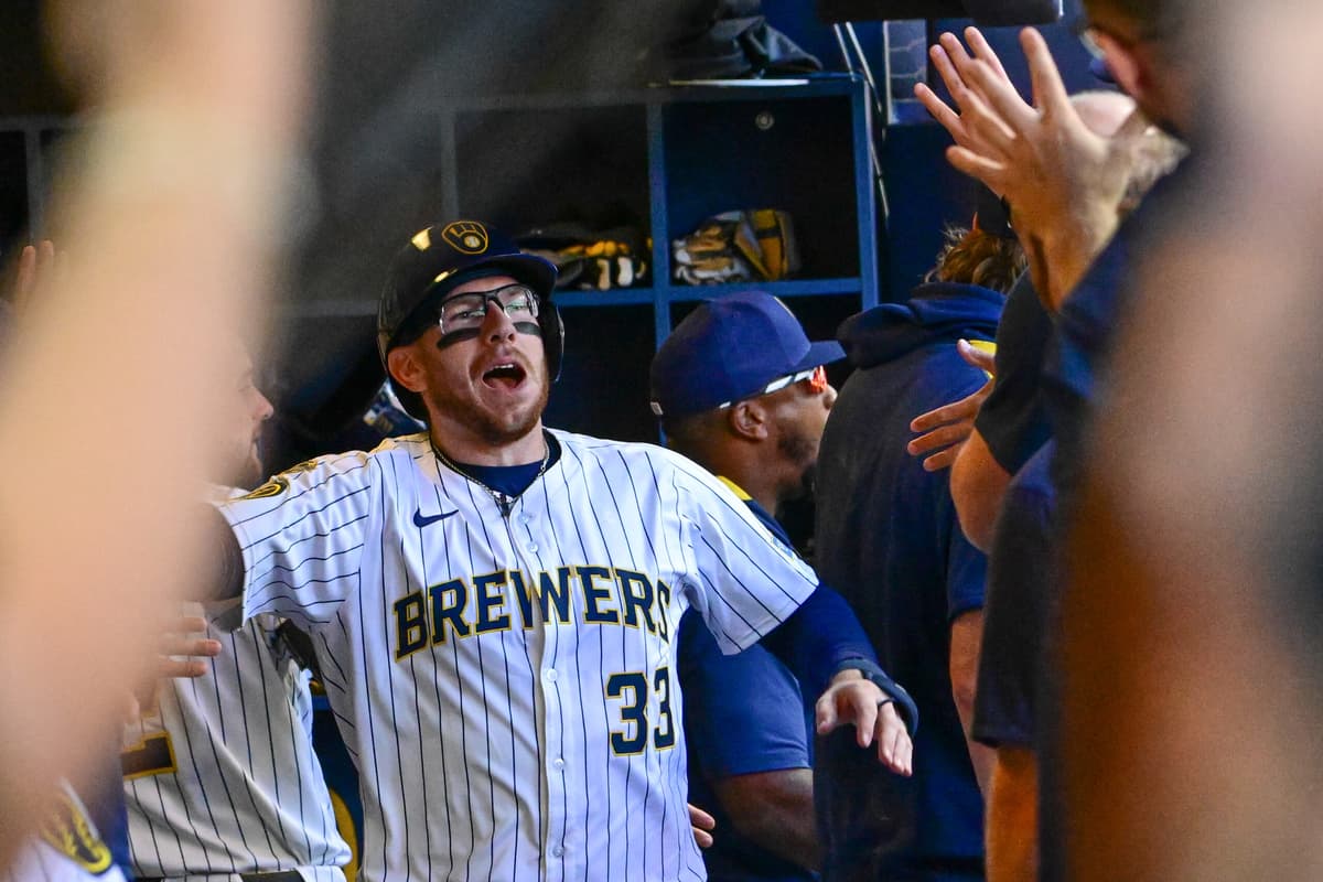 Former Blue Jay Danny Jansen signs with Rangers