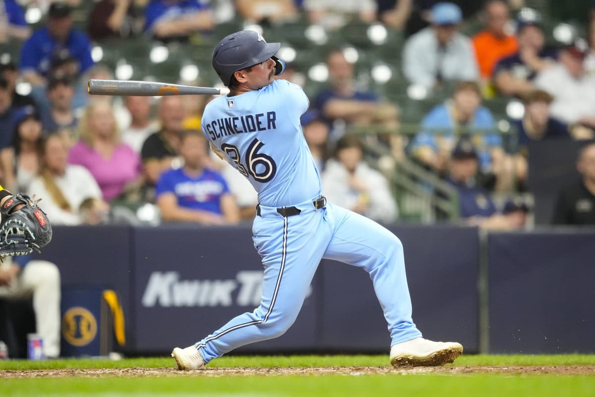 Blue Jays: Davis Schenider is being too patient for his own good