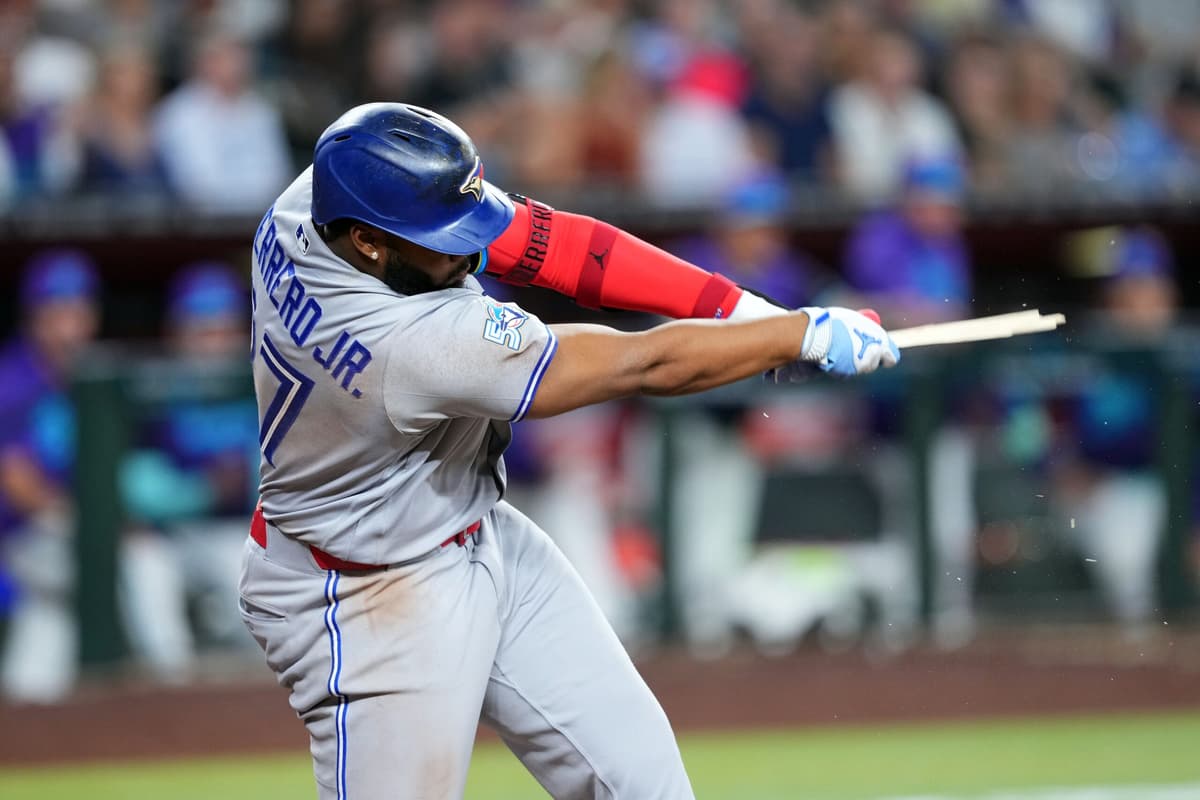 Instant Reaction: Blue Jays drop the first game of the D-backs series, and Daulton Varsho departs with a knee injury